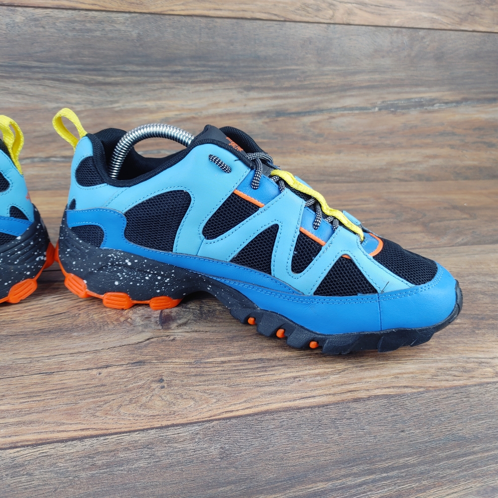 The North Face Archive Trail Fire Road Sneaker - Picture 10 of 13